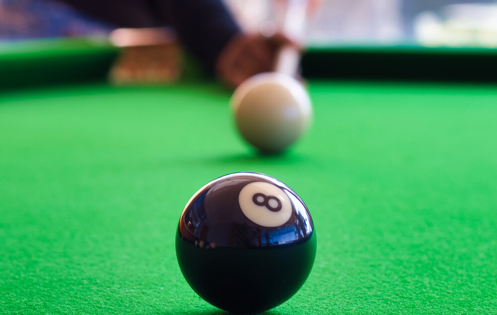 munnar resort pool table